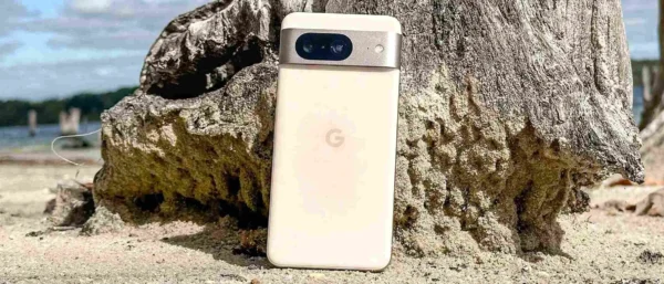 Google Pixel 8 Rose 1