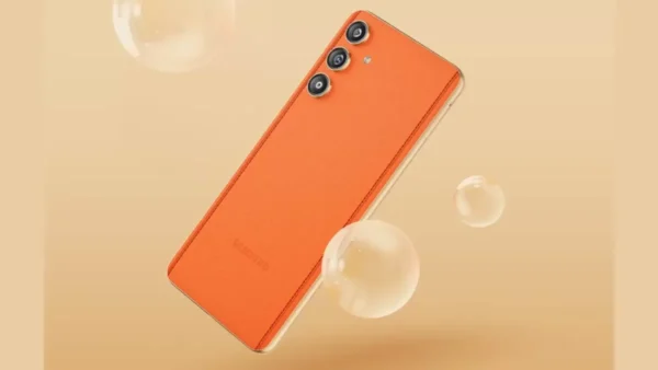 Samsung Galaxy F55 Apricot